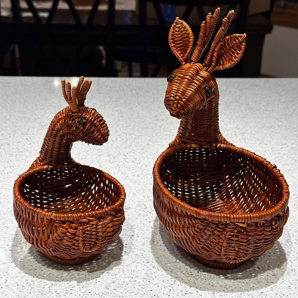 Vintage Deer Baskets(2) Brown Wicker Reindeer Rattan Planter Weave Woven